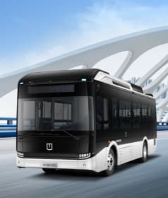 Public parking lots/transportation hubs (airports, train stations, long-distance bus stations)